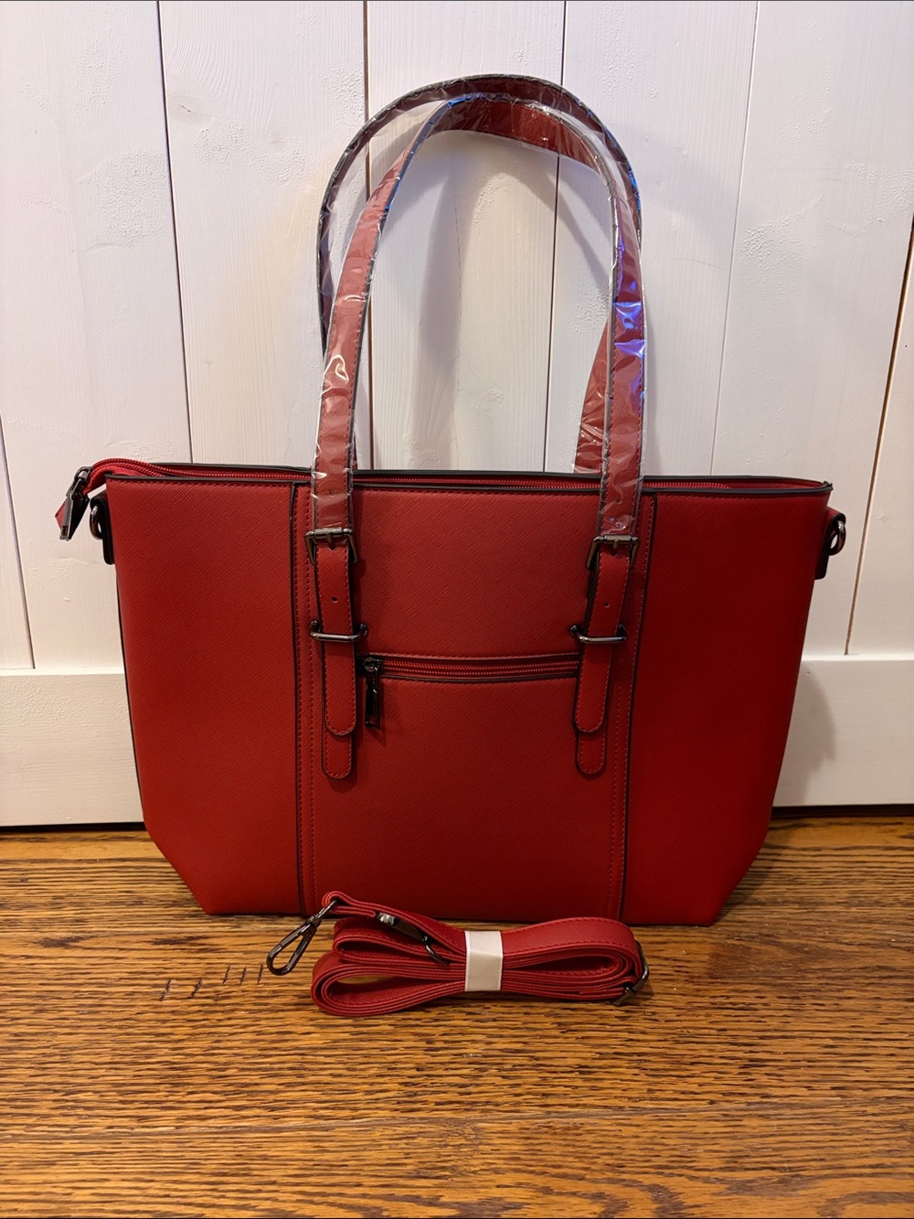 Women’s Classic Tote Bag in Red (new without tags)